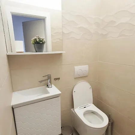 Anchor Apartment Slatine