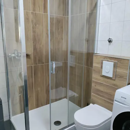 Gostinjska kuća Anchor 3*