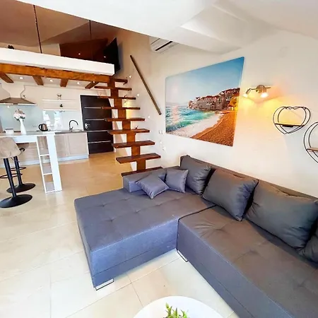 Anchor Apartment Slatine