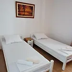 Anchor 3* Čelina