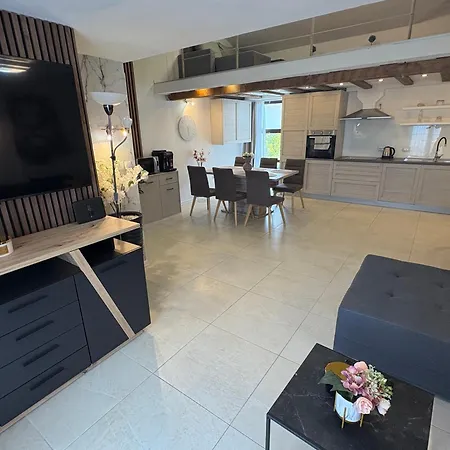 Anchor Apartment Slatine